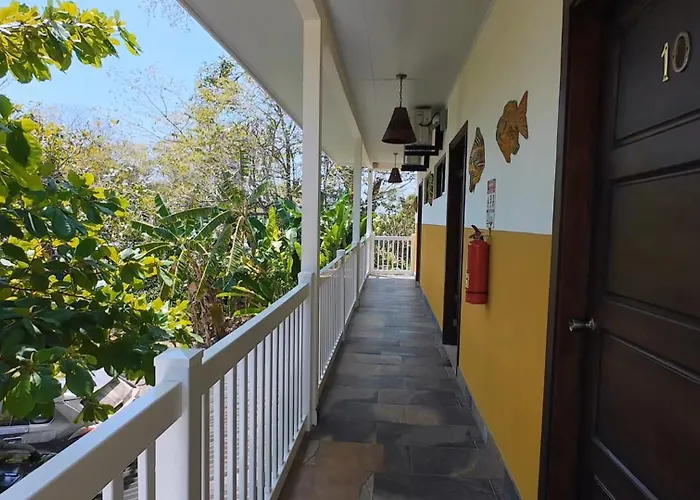 Cabinas El Colibri, Apart Hotel